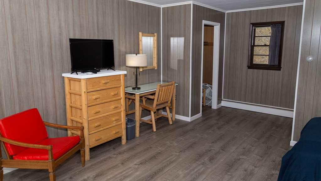 North Creek Lodge At Gore Mountain Bakers Mills Room photo