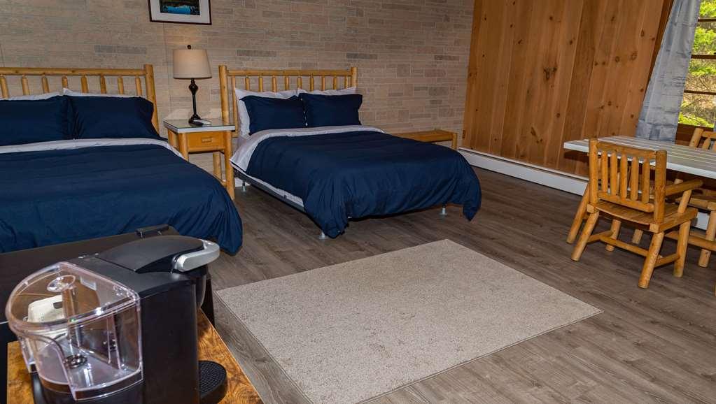 North Creek Lodge At Gore Mountain Bakers Mills Room photo
